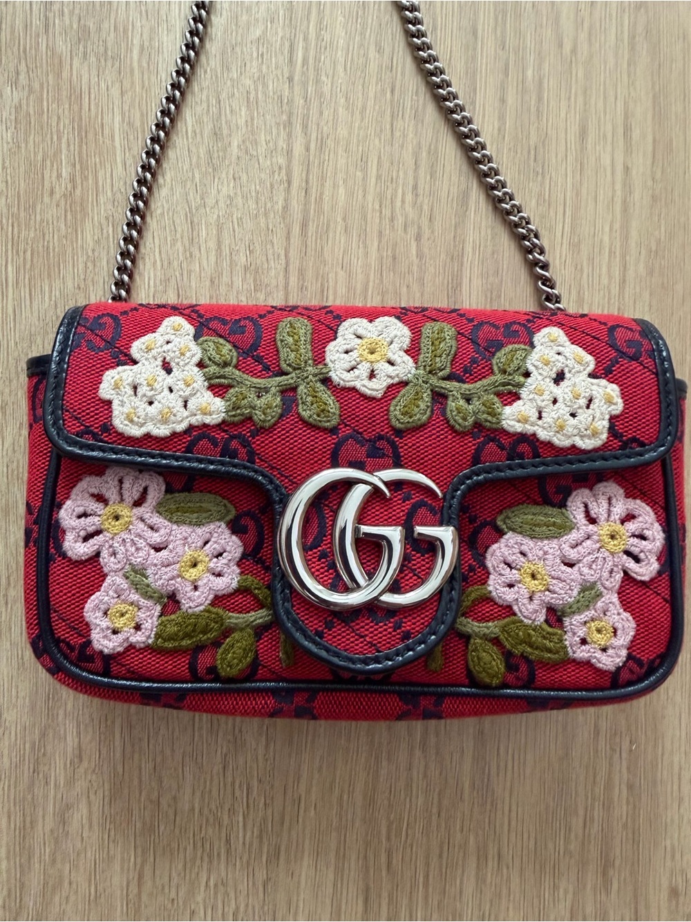 Gucci Red Mini Floral GG Marmont Shoulder Bag - Picture 4 of 8